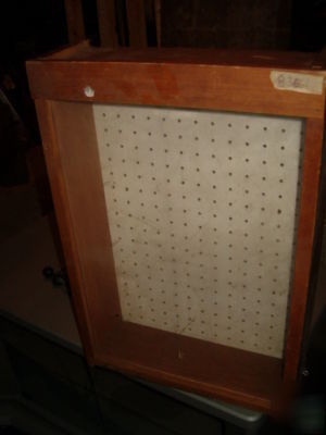 Display/retail case-wood+clear lid, pegboard back,small