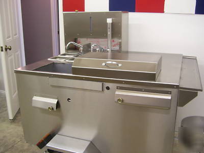 2010 stainless steel apollo hot dog cart with griddle 