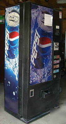 Dixie narco 8 select pepsi can soda vending machine