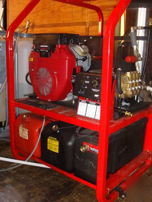 Pressure washer enclosed trailer hot water 
