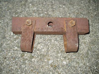 Farmall 460 560 tractor 3 point hitch top link holder