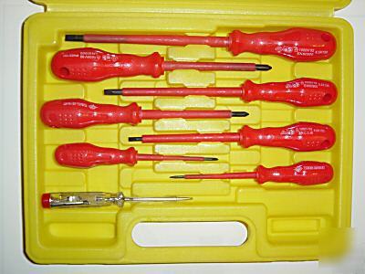 8 pce electrical insulated screwdrivers 1000V & tester