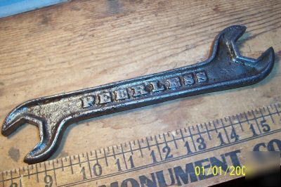 Old geiser steam engine co peerless farm wrench tool