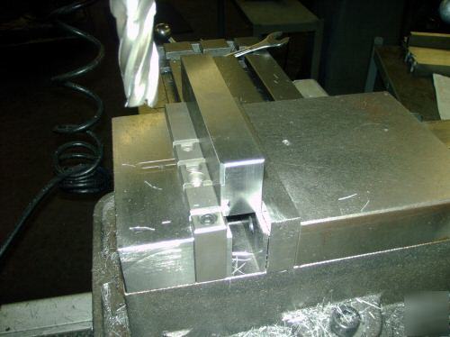 Vise jaw with stop (milling machine vises)