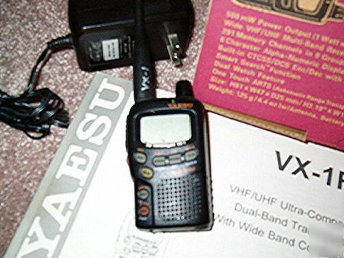 Yaesu vx-1R wide band vhf/uhf ham radio transceiver