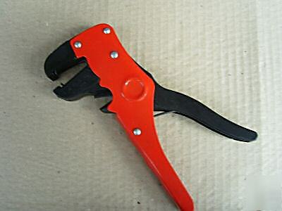 Automatic wire stripper/ cutter with length guage