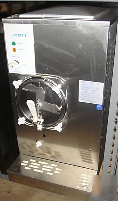 Carpigiani uc-251 frozen drink machine