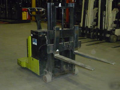 Clark walkie pallet rider** 1992 * with 24V charger***