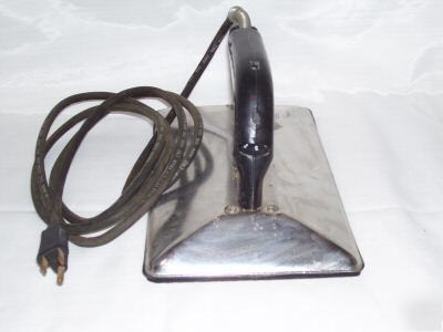 Carpet seaming iron. = commercial size
