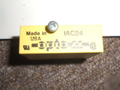 New OPTO22 IAC24 ac input 9-140 vac 24 vdc module 