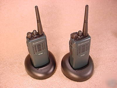 Qty 2 motorola CT150 4 ch 2 w 450-470 mh handheld radio