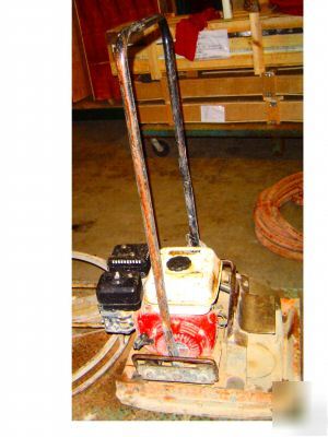 Flat plate tamper compactor with honda 5.5 hp engine