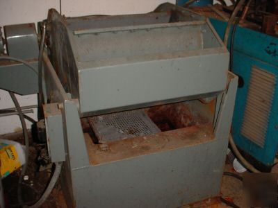 Burring machine vibratory tumbler nice 3 cubic feet 