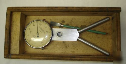 Vintage starrett no. 656-b dial indicator