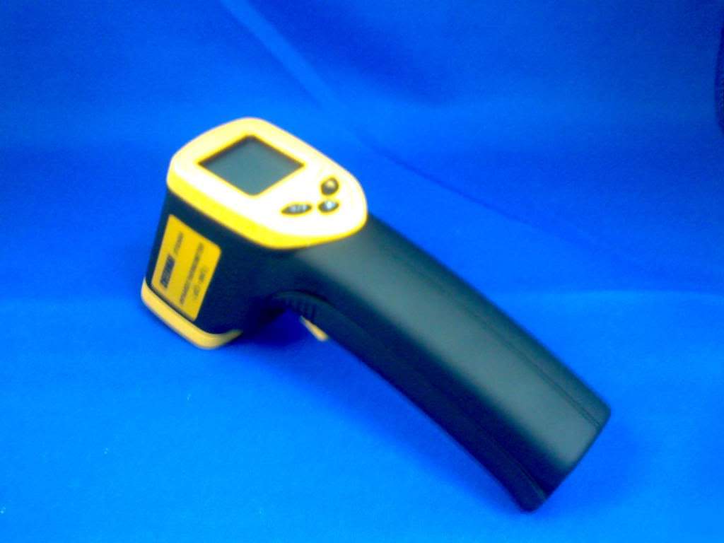 New infrared thermometer Â°c or Â°f with lcd display 