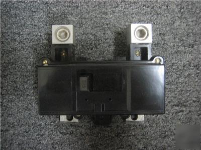 Square d QOM2225VH circuit breaker