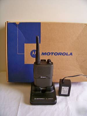 Motorola spirit MU11C xtn uhf business two way radios 