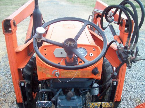 Kubota L245 dt 4X4 25HP diesel tractor w/ loader 