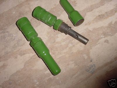 Pair hydraulic plugs/outlets with covers for jdb