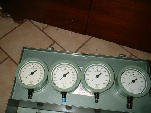 Ashcroft test pump 1327BG w/ all gauges accessories