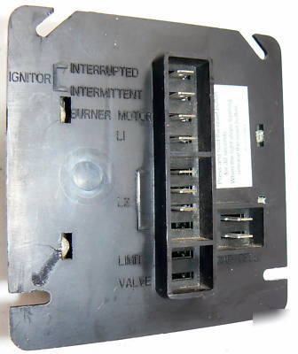 New honeywell R7184A 1000 ignition primary control 