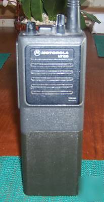 Motorola MT1000 16 channel uhf w/ free programming