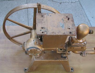 Very old collectable water pump duro bunnett-larsh rare