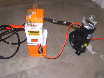 T&b hydraulic pump 13600 10K psi w/ enerpac sp-35 punch