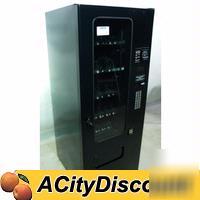 Used retail store 19 choice snack candy vending machine