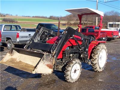 2002 farm pro 2425 compact tractor loader 4X4 canopy