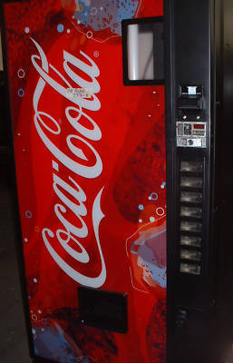 Royal vendors 552 coke soda water vending machine