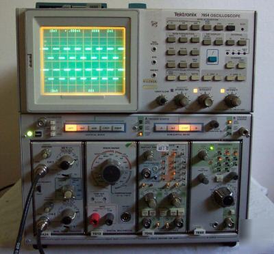 Tektronix 7854 400MHZ oscilloscope w/ plug-in modules