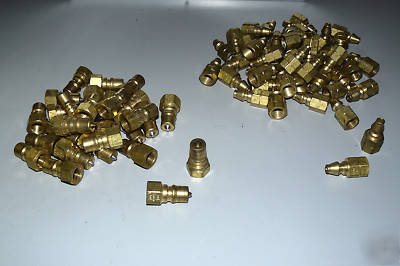 Lot of 75 parker brass couplings / fittings, 1/4