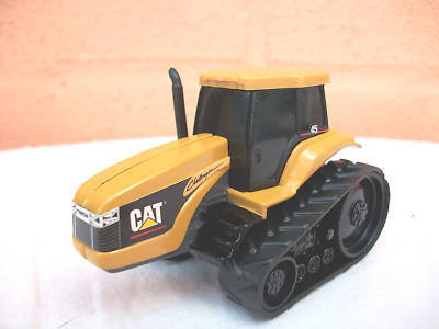 Mint d/cast 1997 caterpillar 45 challenger tractor 1:64
