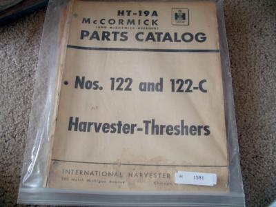 International 122 122C harvester combine parts manual