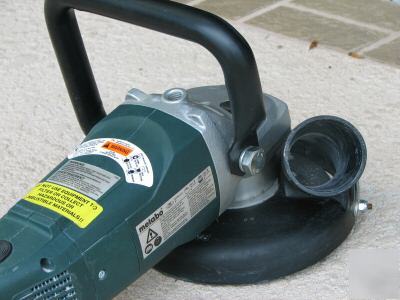 Metabo 9 inch grinder w/sawtec vacuum attachment