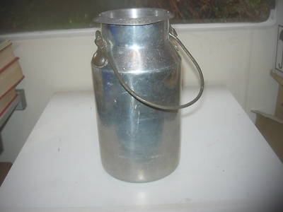Vintage aluminium 5 pint milk can churn