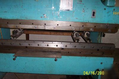 8' power press brake die bed deflection compensator