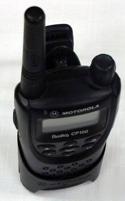 Motorola radius CP100 2 way radio uhf 2 watt