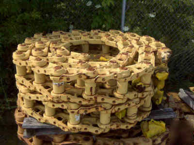 Track chains for a komatsu D65