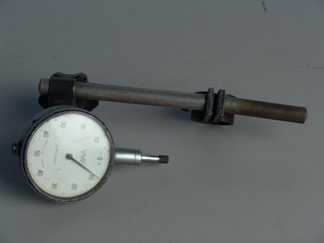 Vme gauge with clamp system