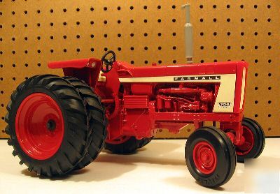 Farmall 706 diesel tractor prototype, mint, 1/16TH rare