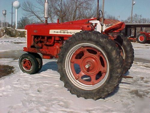 Antique tractor,farmall 400 ,torque,,power steering.