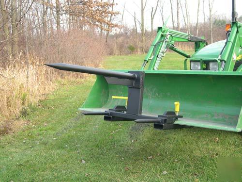 Clamp on round hay spear for skid steer or tractor usa