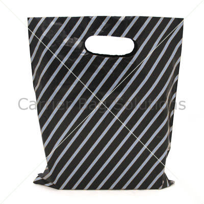 500 black and silver plastic carrier bags - 9