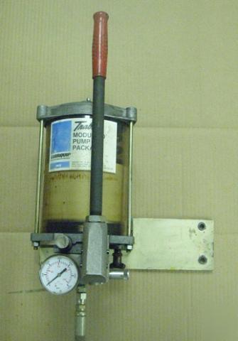 Trabon modu flo hand operated pump