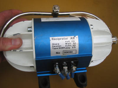 Reciprotor linear vacuum/pressure air pump - thomas (b)