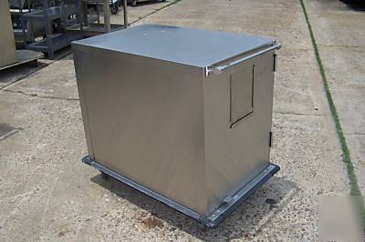 Metro stainless steel rolling warming cabinet 