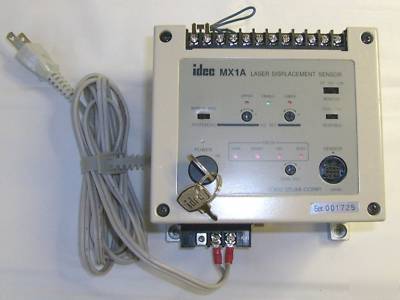 Idec MX1A laser displacement sensor unit w/key lock