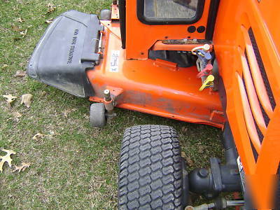 Kubota BX2350 hst 4X4 with 5' mowerdeck and heated cab